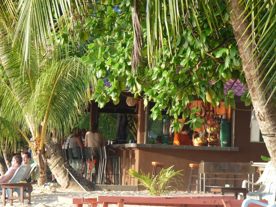 Strandbar Nazri's Place & Nazri Beach Cabanas