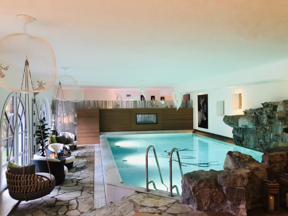 Pool Relais Chateaux Jagdhof Glashütte