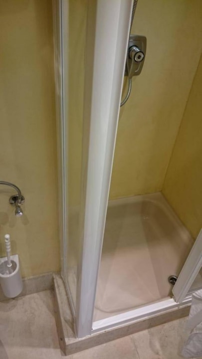 Beige und Gelb... Hotel Schachner