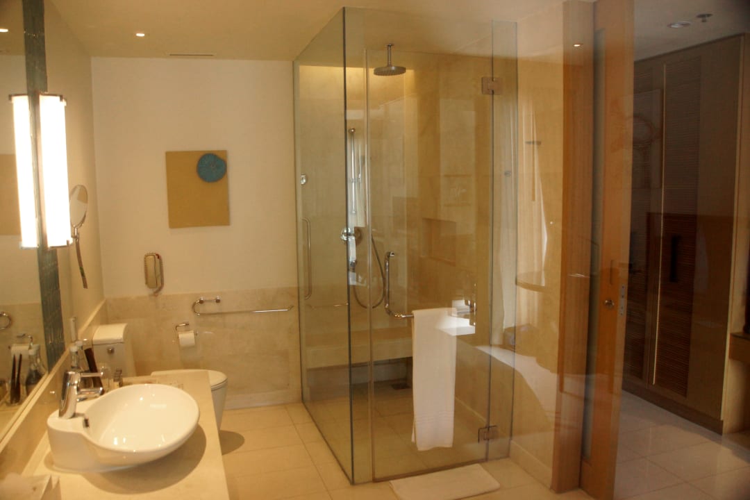 Zimmer Renaissance Phuket Resort & Spa