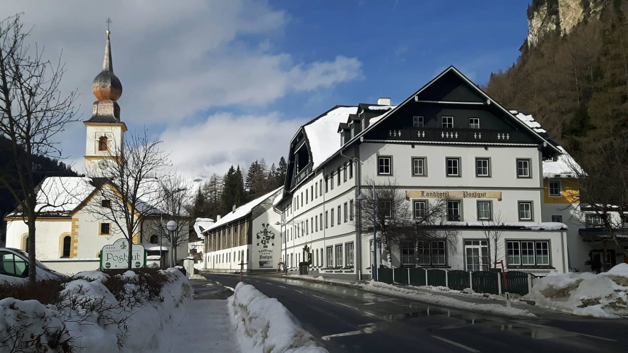 Blick von der Straße Landhotel Postgut