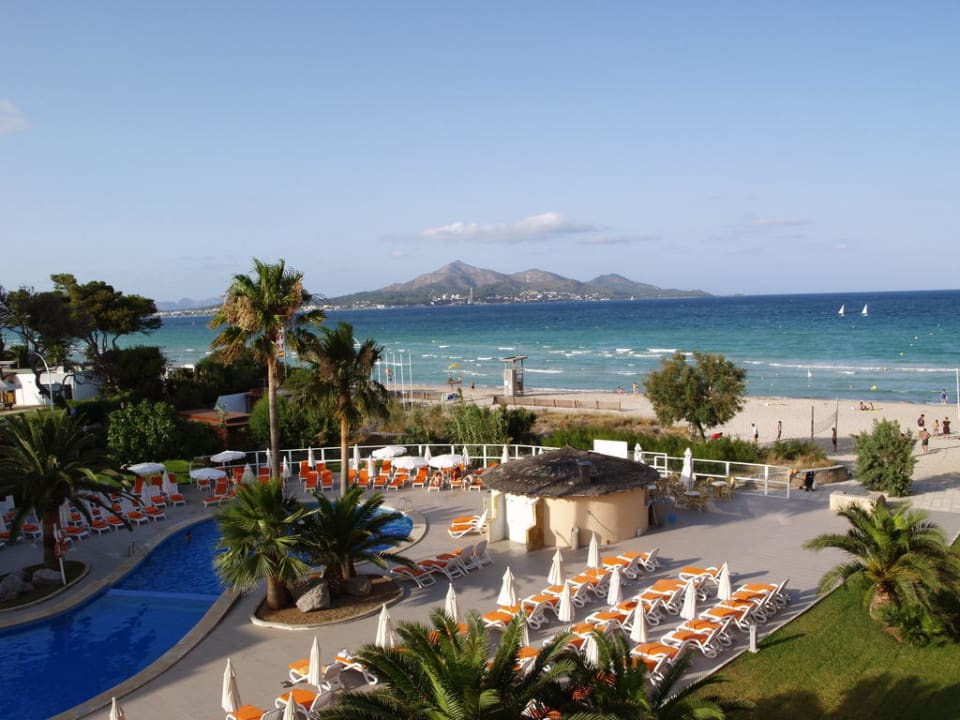 Poolanlage Iberostar Waves Playa de Muro