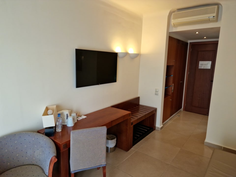 Zimmer Apollonia Beach Resort & Spa