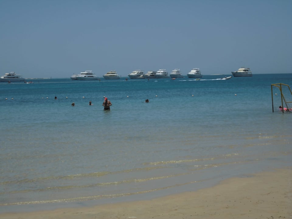 Schön und klares Wasser Giftun Azur Resort