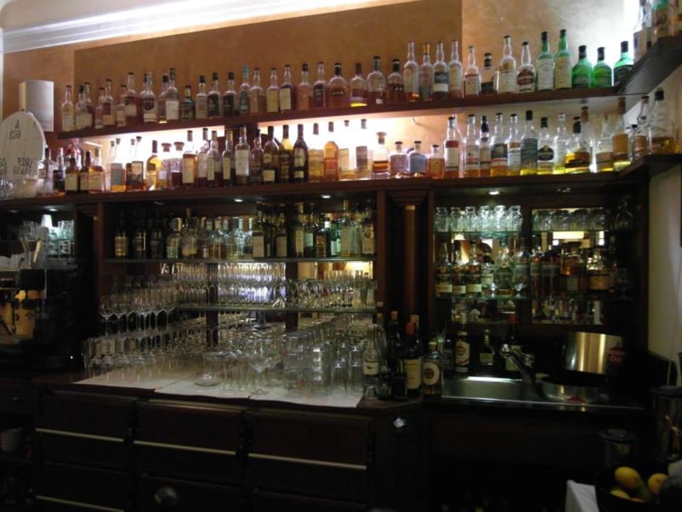 Bar Falkenstein Grand, Autograph Collection