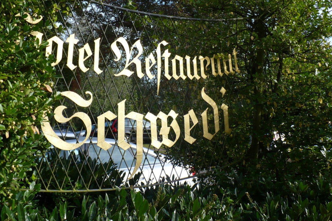 Ausserhalb des Ortes Hotel-Restaurant Schwedi