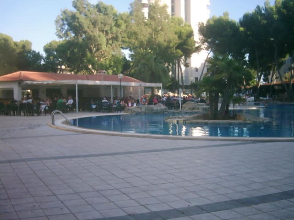 Eine Poolbar BQ Belvedere Hotel