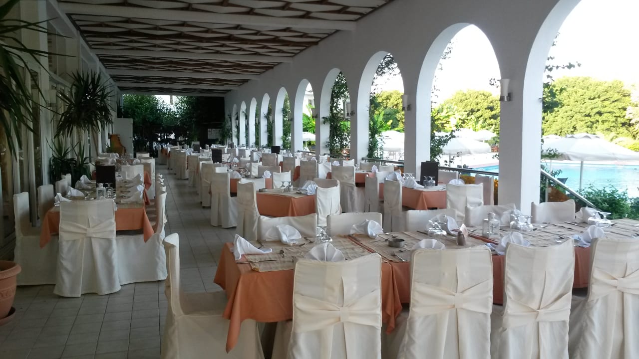 Gastro Irene Palace Beach Resort Club alltoura