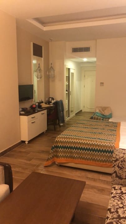 Zimmer Well Palace Side