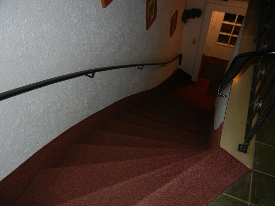 Treppe zum Hotel-Ausgang Hotel Garni Fels