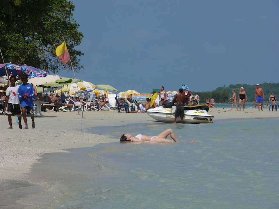 Relaxen am Strand Hotel Baan Chaweng Beach Resort & Spa