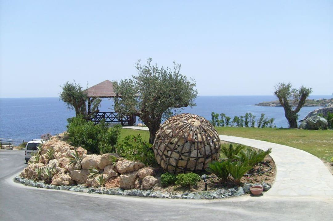 Weg zur Badebucht Hotel Kalithea Mare Palace