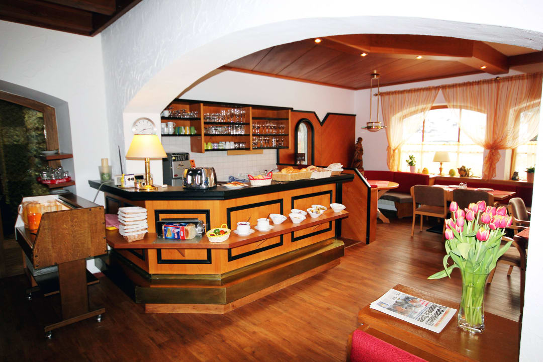 Reichhaltiges Frühstücksbuffet Hotel Sonnenhof Igls