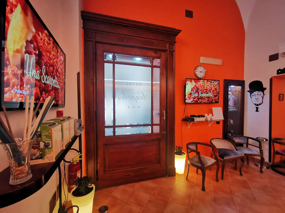 Lobby Hotel Neapolis