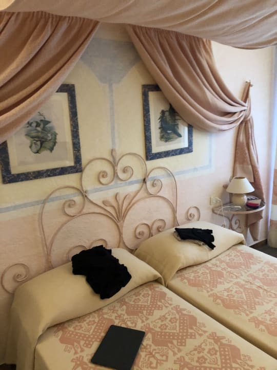 Zimmer Grand Hotel Smeraldo Beach