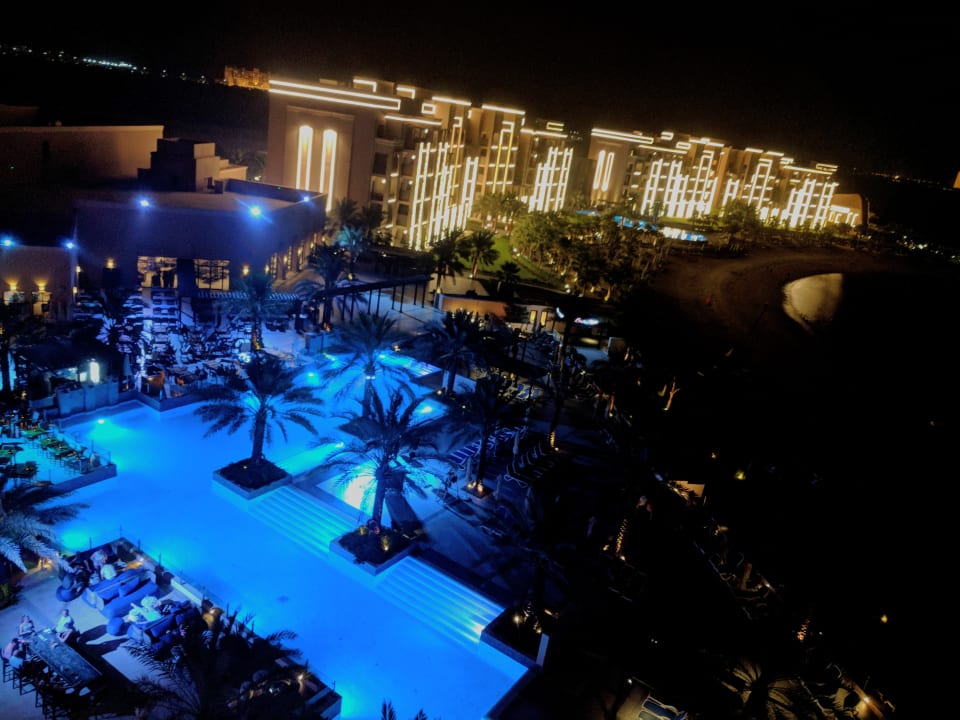 Pool DoubleTree by Hilton Resort & Spa Marjan Island