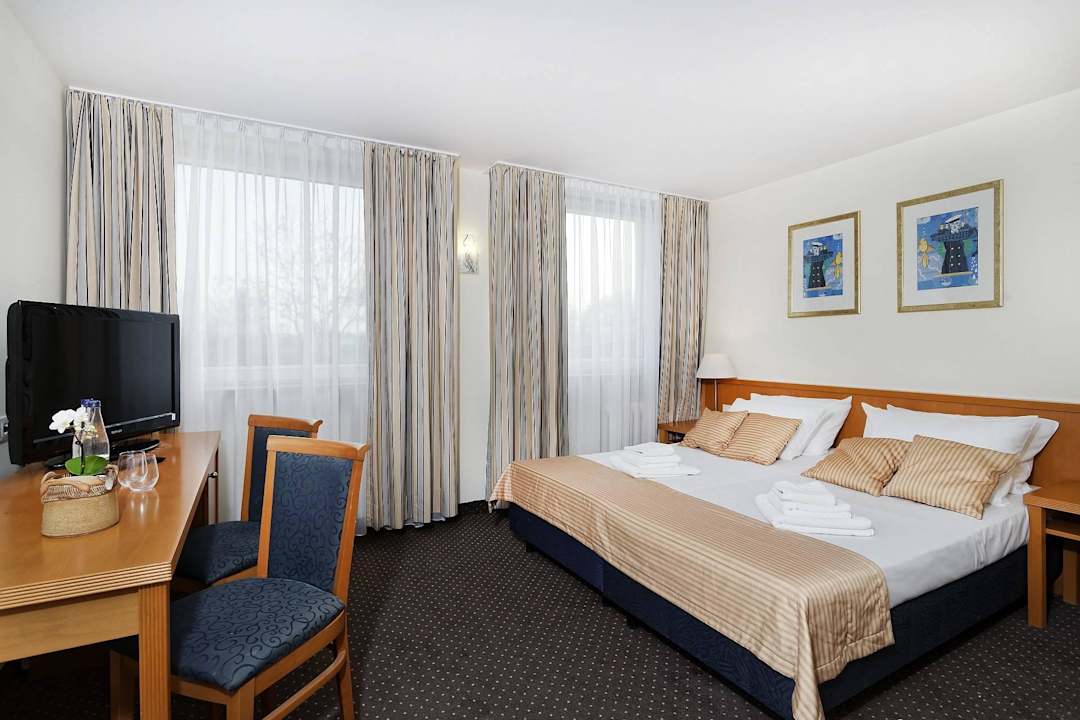 Pokój  4 Żywioły Falenty Ośrodek Konferencyjno-Szkoleniowy