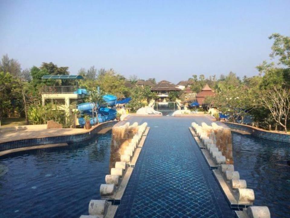 Blick Poolanlage im oberen Bereich Seaview Khao Lak Resort