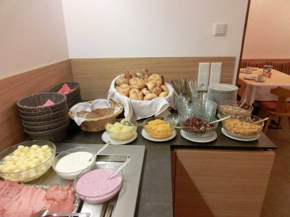 Frühstücksbuffet Pension Edelweiss