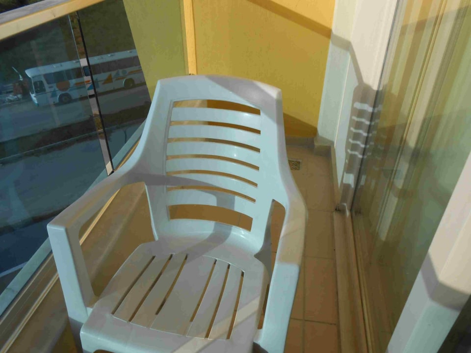 Schmaler Balkon Ramada Resort by Wyndham Side