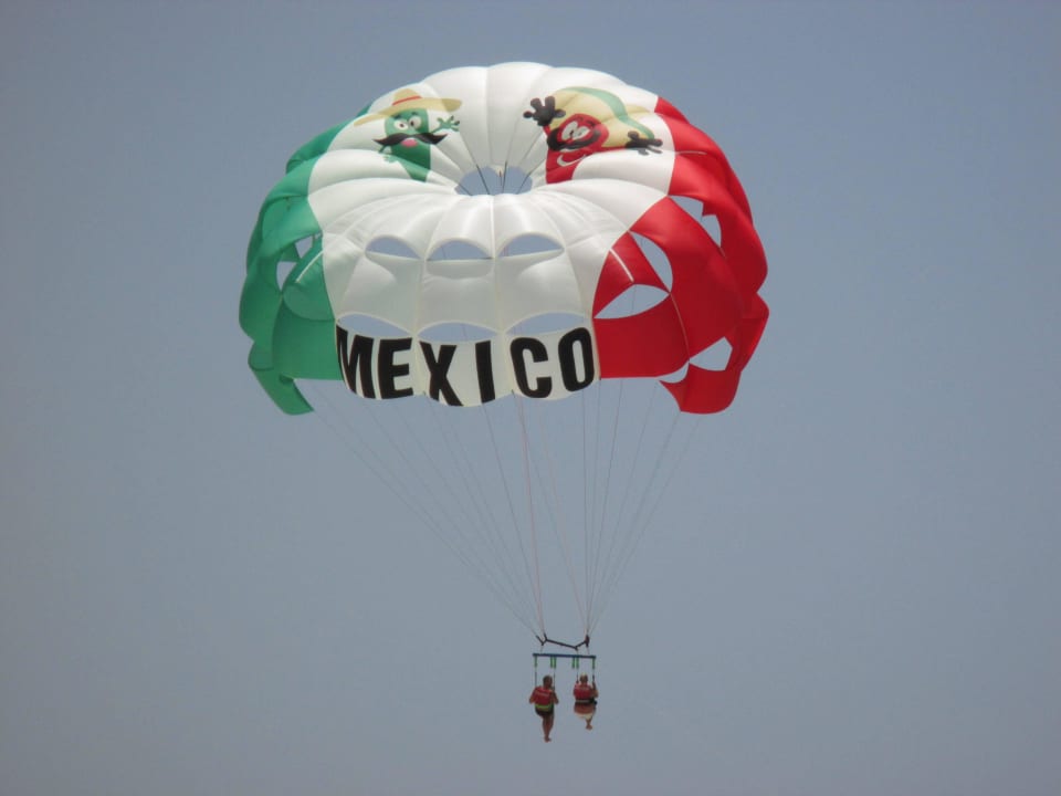 Täglich am Hotel Strand Hotel Riu Tequila