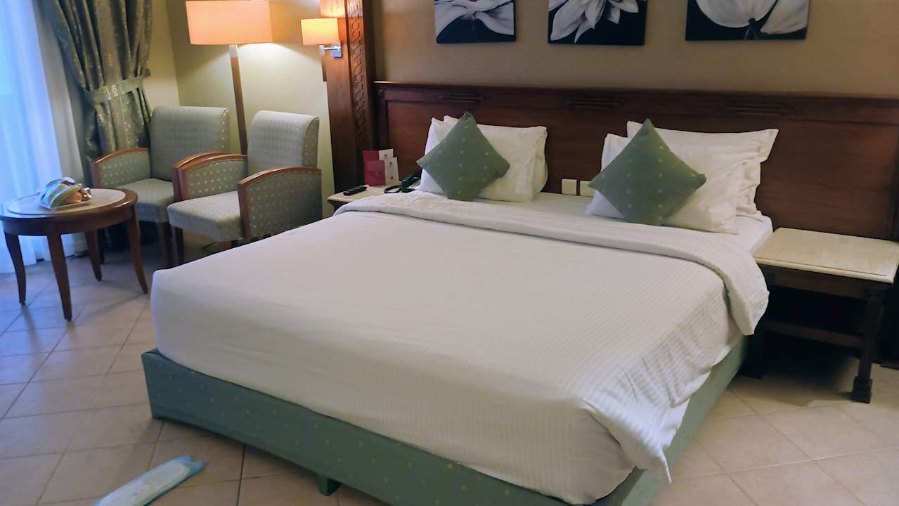 Zimmer Charmillion Club Resort