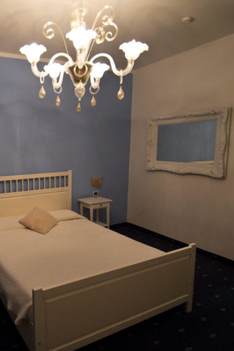 Kingsize Bett Hotel La Meridiana