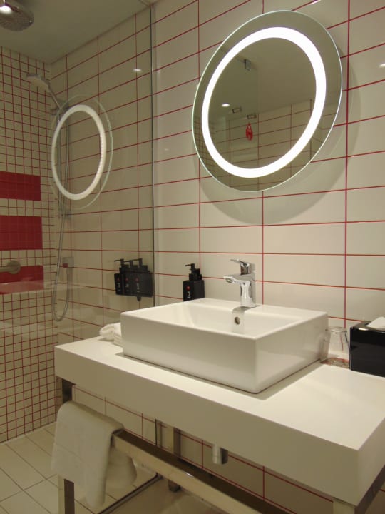 Zimmer Radisson RED Cape Town