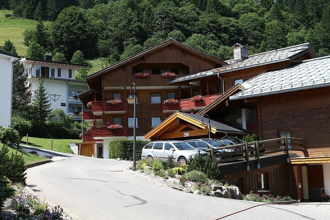 Ansicht auf das Nebenhaus IFA Alpenrose Hotel Kleinwalsertal