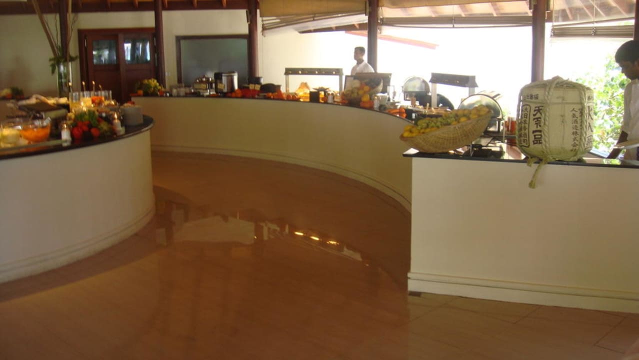 Buffet ROBINSON MALDIVES