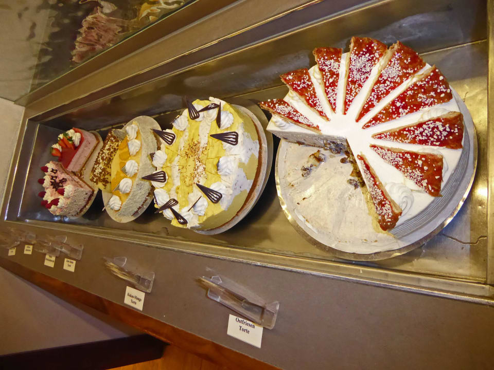 Nachmittäglich Kuchenangebot Strandhotel Georgshöhe
