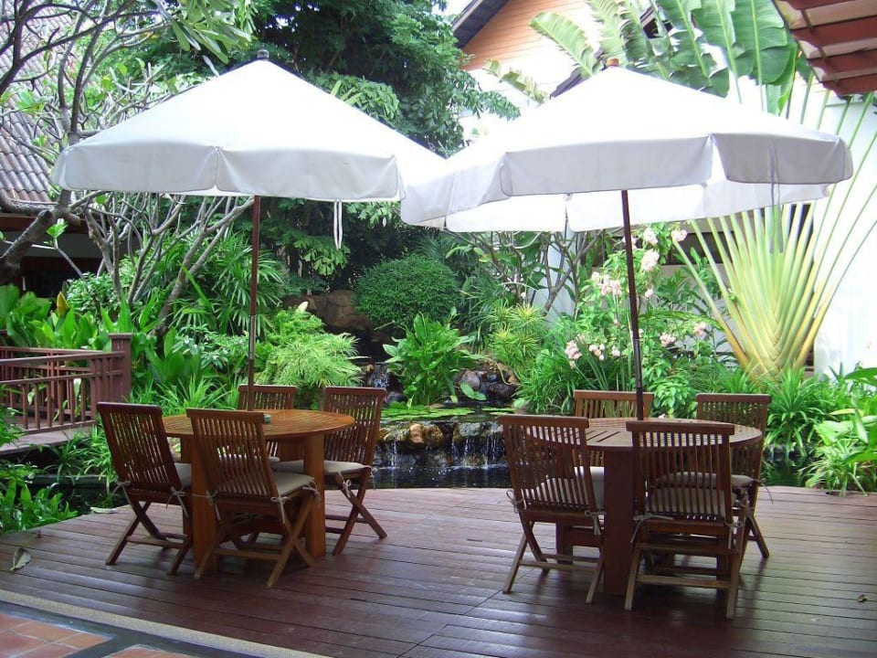 Eingangsbereich des Hotels Woodlands Hotel & Resort