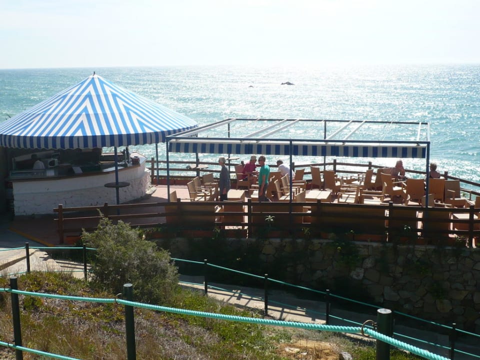 Hotelbar oberhalb der Küste Hipotels Flamenco Conil