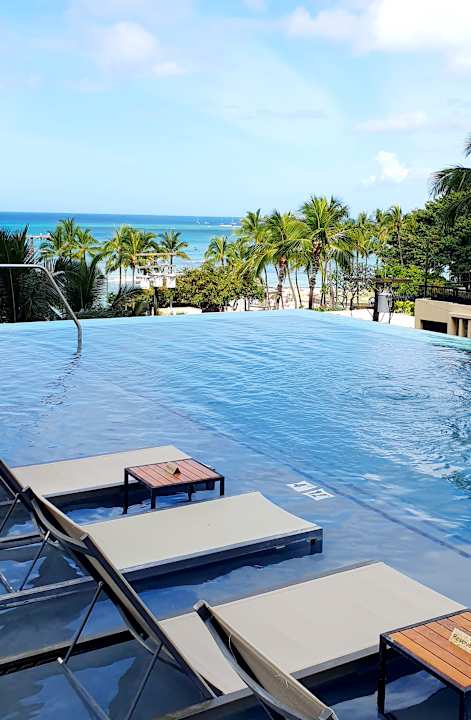 Pool Alohilani Resort Waikiki Beach