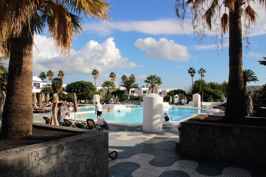 Bei den Familienzimmern Relaxia Olivina