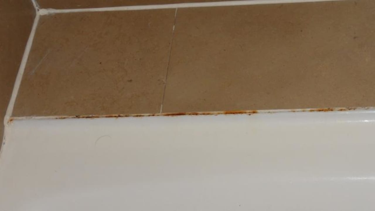 Rost an der Badewanne Sandals Royal Bahamian