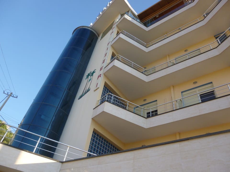 Außenansicht Hotel Aliko