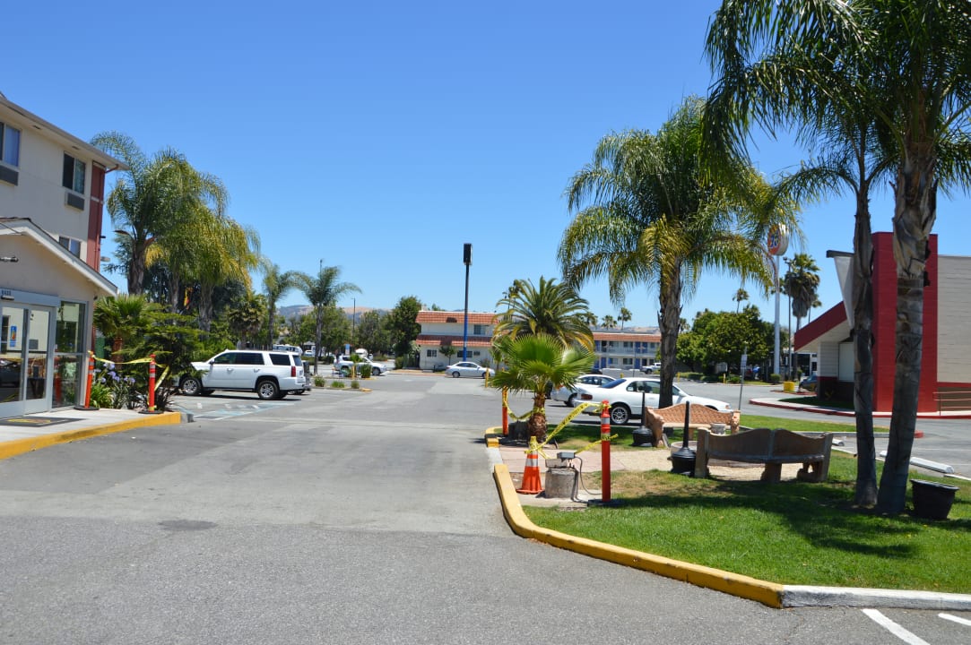 Außenansicht Super 8 Motel - Gilroy