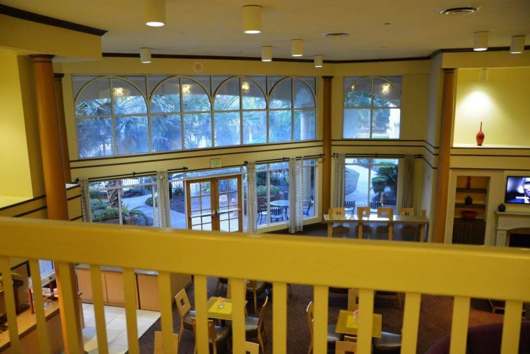 Blick zum Poolbereich Hotel La Quinta Inn and Suites Austin Airport