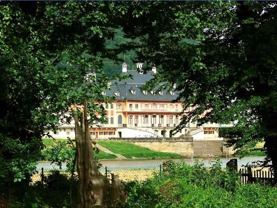 View Therese-Malten-Villa