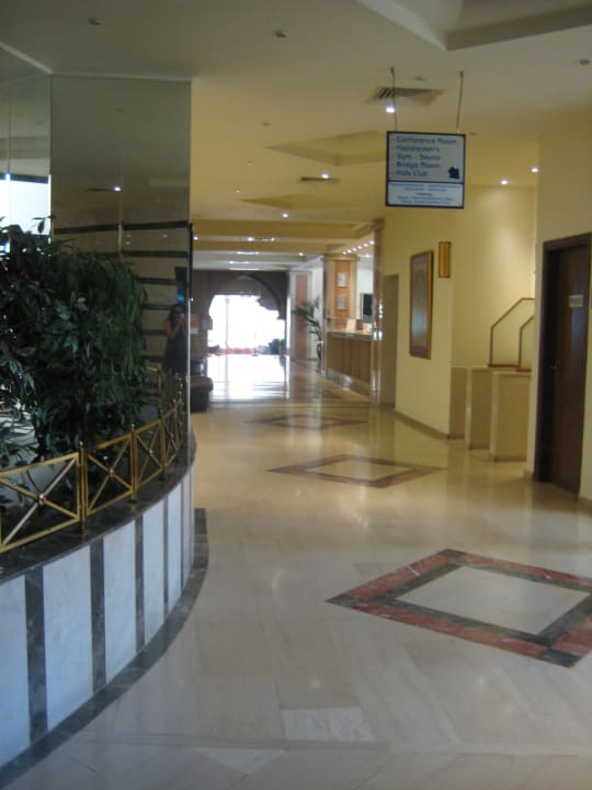 Die Lobby zu unserem Zimmer Hotel Kalithea Horizon Royal
