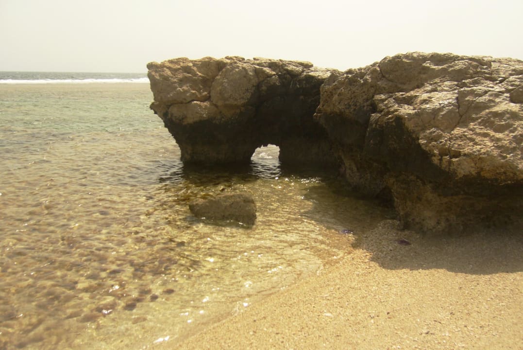 Wandern am Strand Three Corners Happy Life Beach Resort