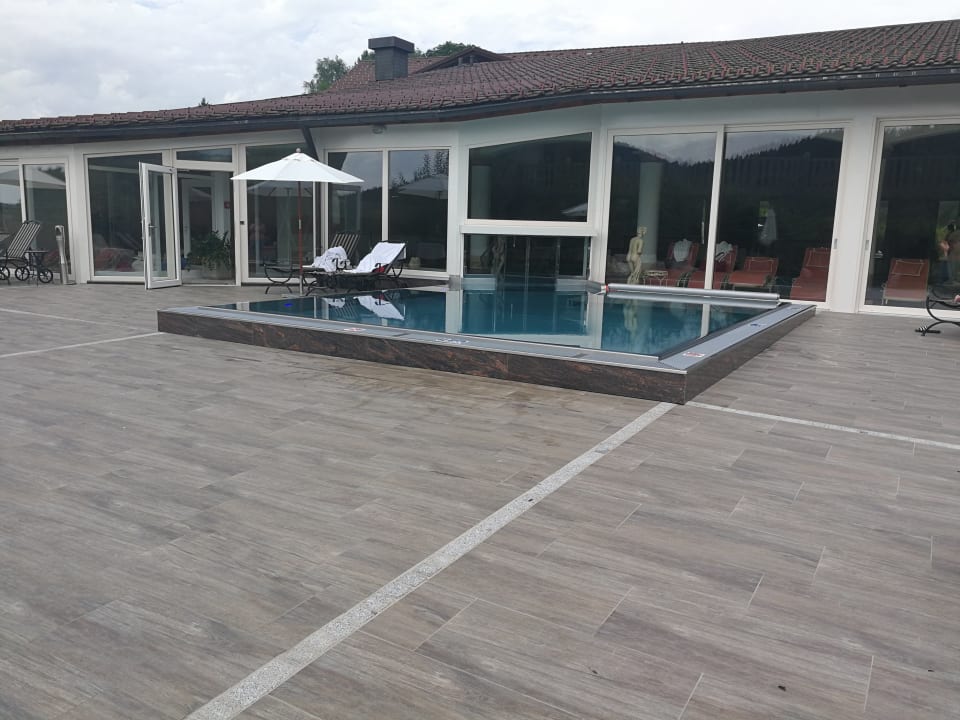 Das neue Außenbecken ist ein Traum  Hotel Bergknappenhof