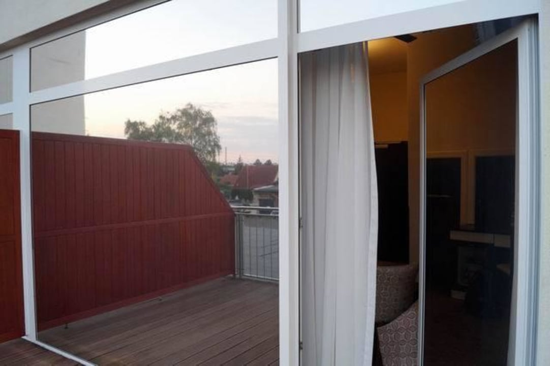 Ansicht Terrasse – nach aussen Hotel Atlas Halle