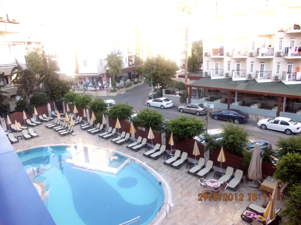 Poolanlage Gardenia Hotel