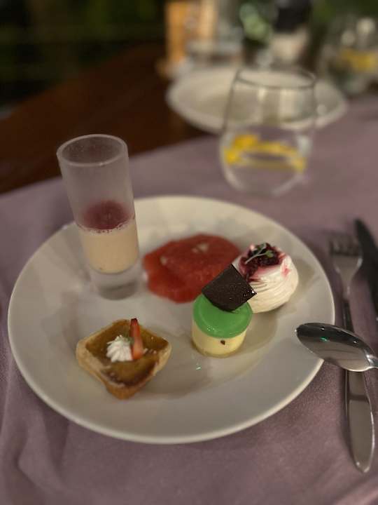 Gastro Lagoon Attitude - Adults only