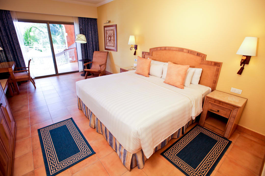 Master Suite Ocean Front Club Premium Barceló Maya Tropical