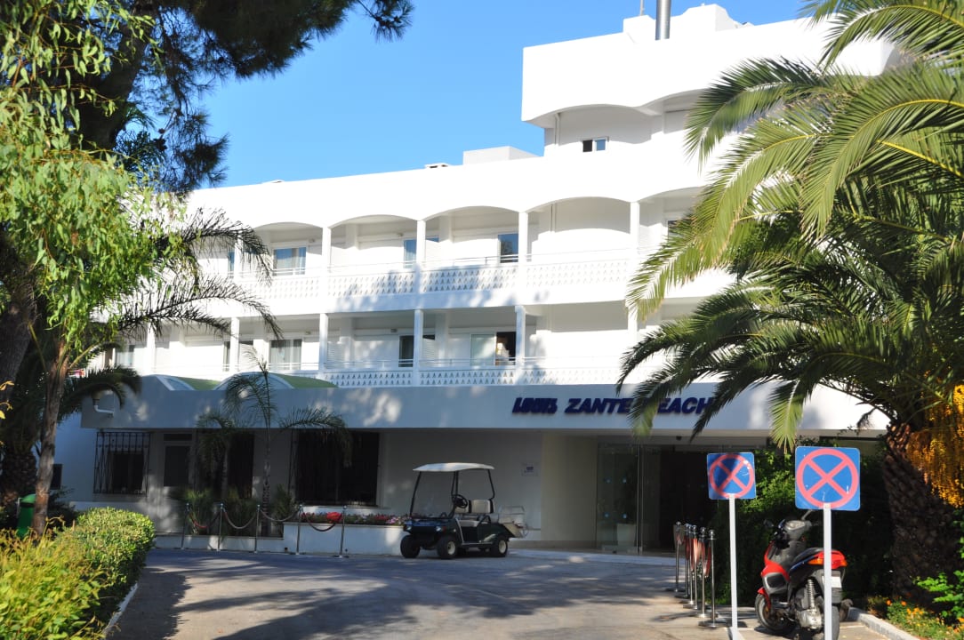 Podjazd Domes Aulūs Zante, Autograph Collection