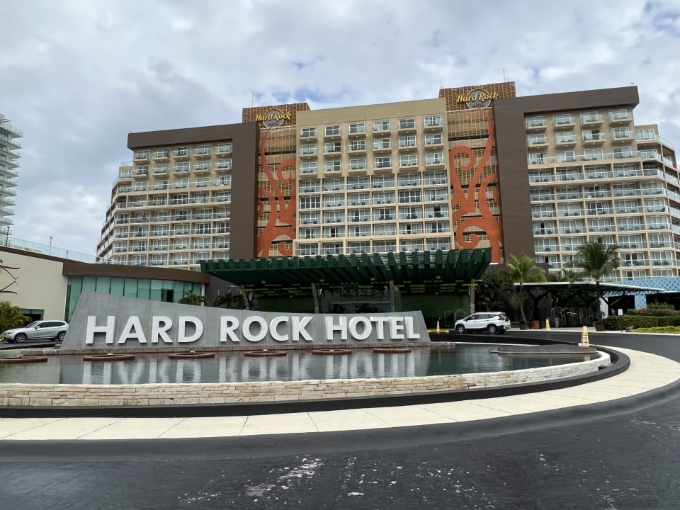 Außenansicht Hard Rock Hotel Cancun
