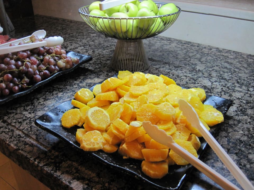 Obst gab es natürlich auch Fame Residence Lara & Spa
